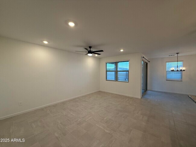 Foto del edificio - 4235 W Yolanda Ln