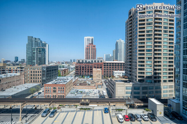 Foto del edificio - 165 N Desplaines St