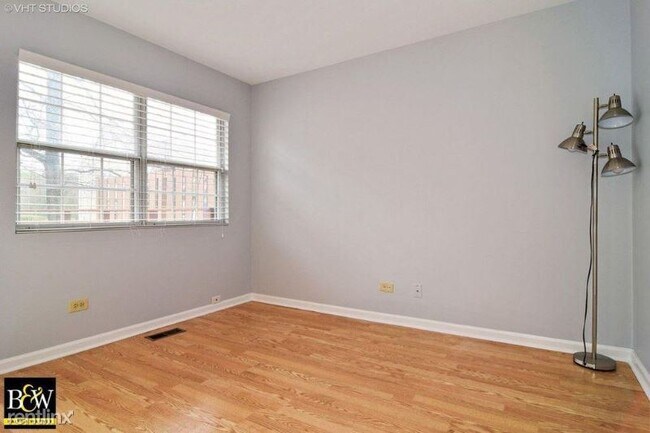 Building Photo - 2 br, 2.5 bath Townhome - 347 Ascot Lane