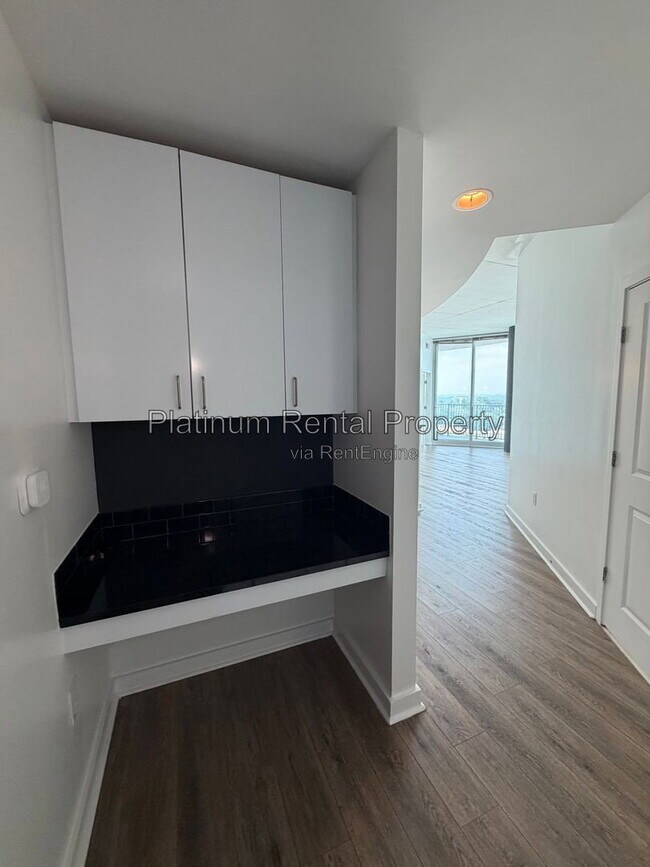 Foto del edificio - 361 17th St NW