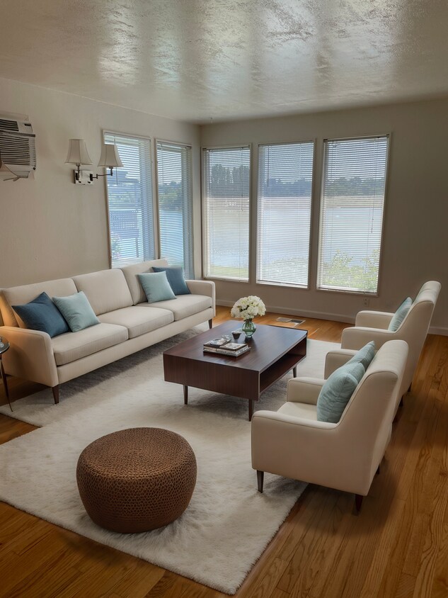 1043 W Lakeside Dr, Moses Lake, WA 98837 House Rental in Moses Lake