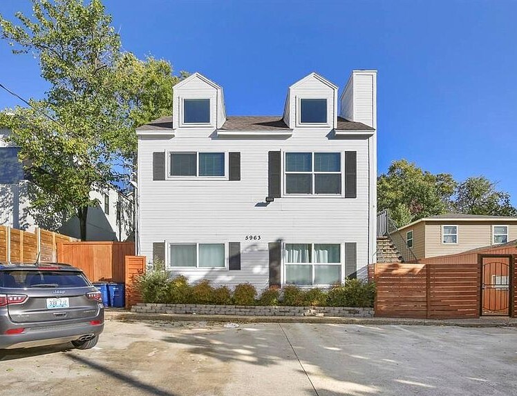 Foto del edificio - 5963 Ross Avenue