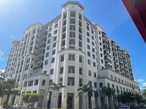 Building Photo - 301 Altara Ave