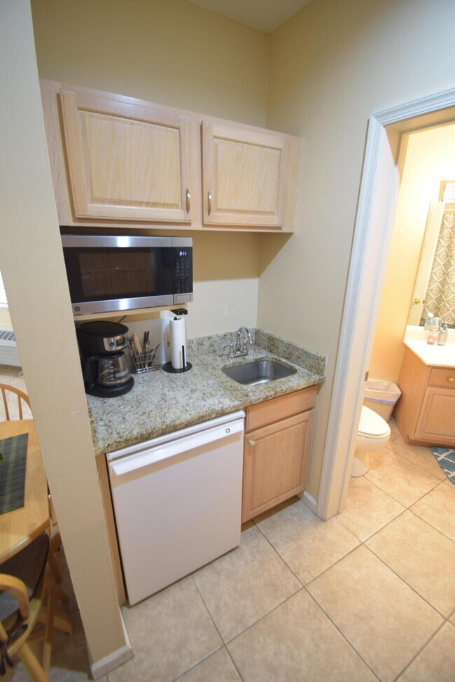 Foto del edificio - 8332 Mulligan Cir