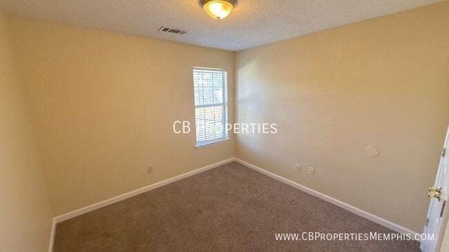 Building Photo - 4482 Longtree Ave