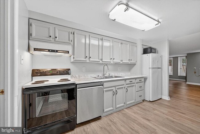 Building Photo - 2007 Kalorama Rd NW