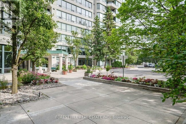 Building Photo - 120 Promenade Cir