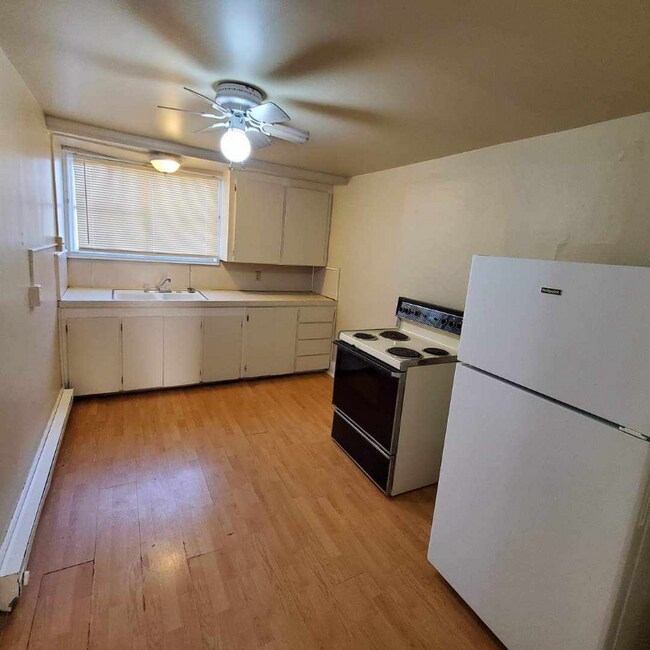 Foto del edificio - 407 Adams Ln