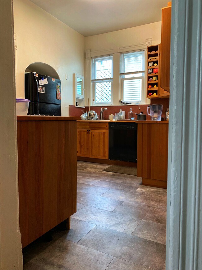 Foto del edificio - 1334 Wealthy St SE