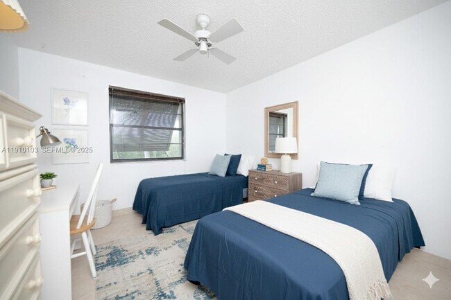 Foto del edificio - 7965 SW 86th St