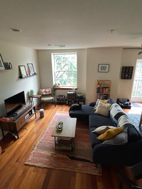 Foto principal - 3426 Conrad St
