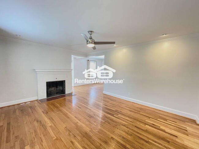 Building Photo - 164 Forsythe St