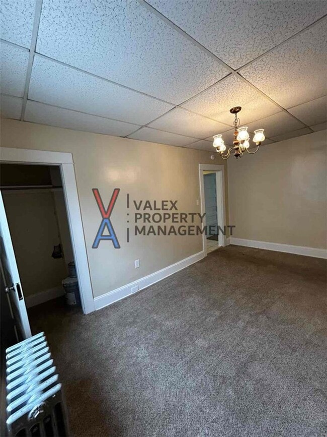 Foto del edificio - 2649 Olyphant Ave