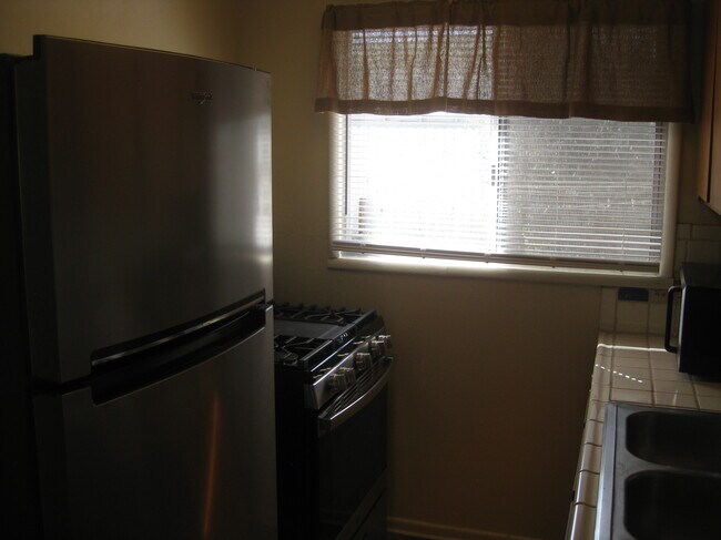 Foto del edificio - 6588 Split Rock Ave