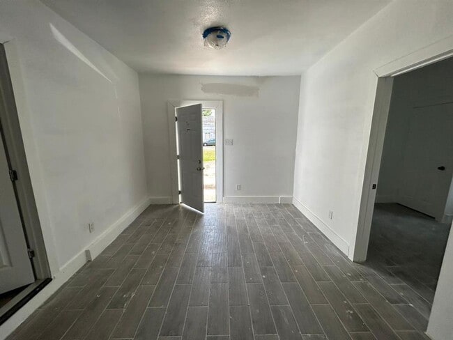 Foto del edificio - 1142 Lyle St