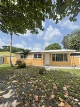 Building Photo - 10500 NW 28th Ct