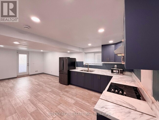 Building Photo - 134 Reed St