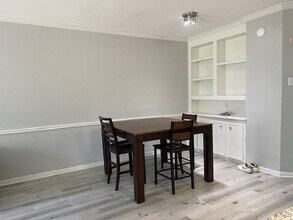 Building Photo - 5515 Strack Rd