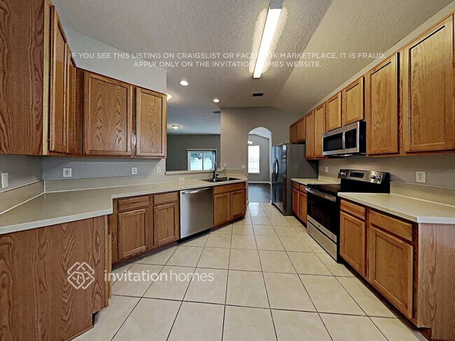 Foto del edificio - 534 Roserush Ln