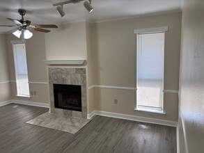 Building Photo - 8144 Jefferson Park Dr