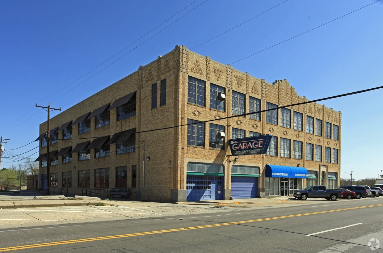 Exterior - Garage Loft Apartments