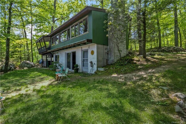 Foto del edificio - 142 Old Forge Dr