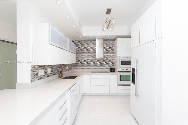 Foto del edificio - 19101 Mystic Pointe Dr