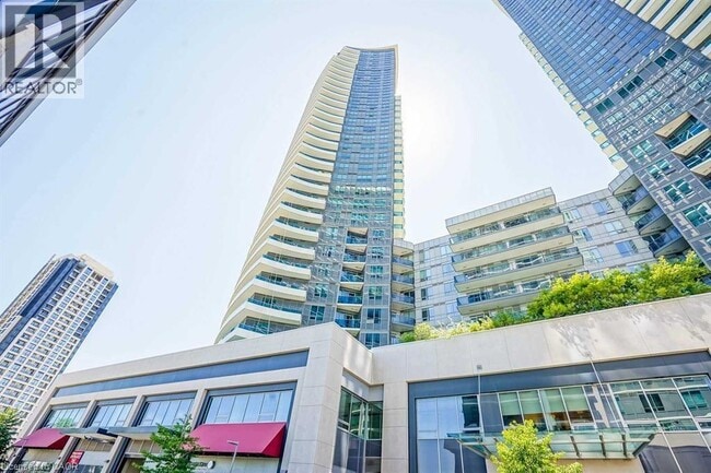 Building Photo - 7161 Yonge St