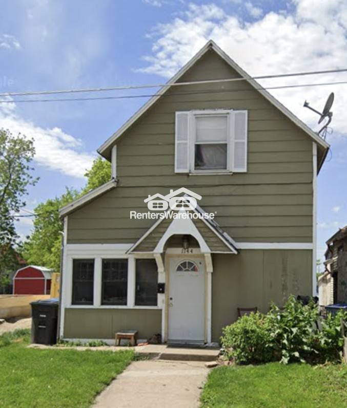 Foto principal - 1144 E 8th St