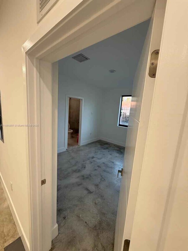 Foto del edificio - 2242 NW 99th Terrace