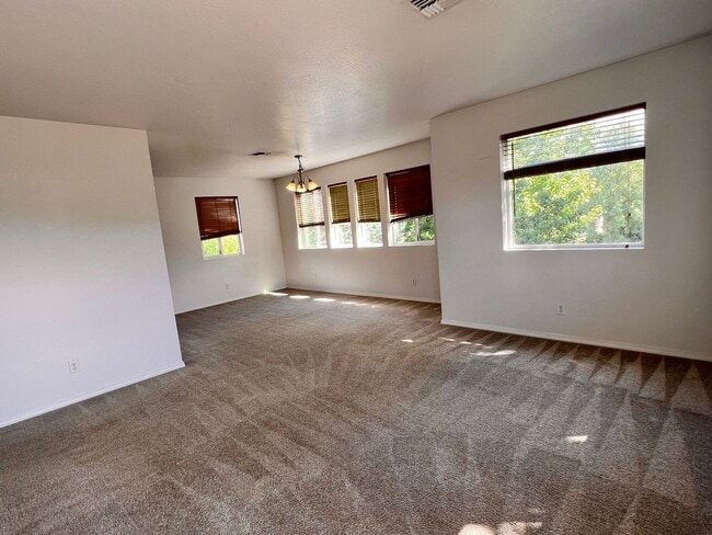 Building Photo - 1918 S 5th St W