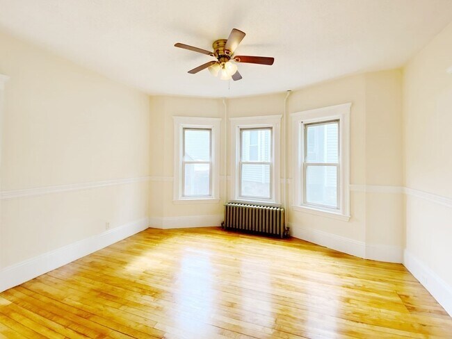 Foto del edificio - 61 Fairview Ave