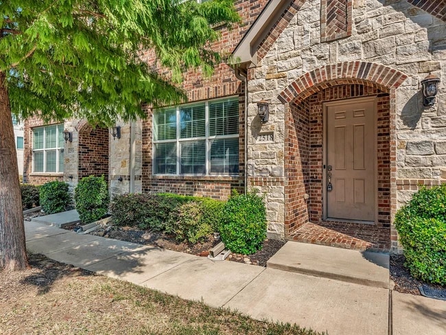 Building Photo - 2518 Plumas Dr