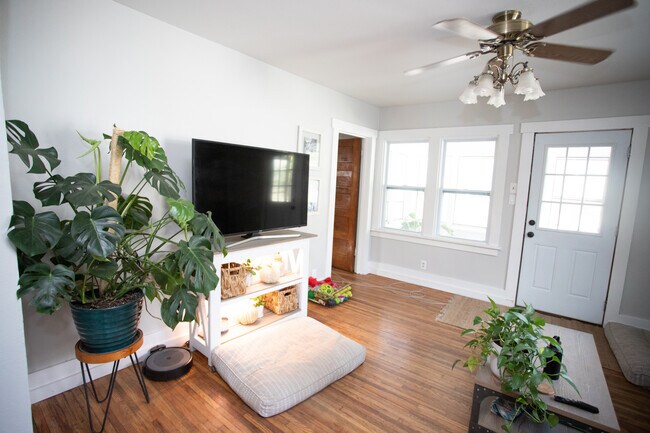 Foto del edificio - 1112 Lincoln Way