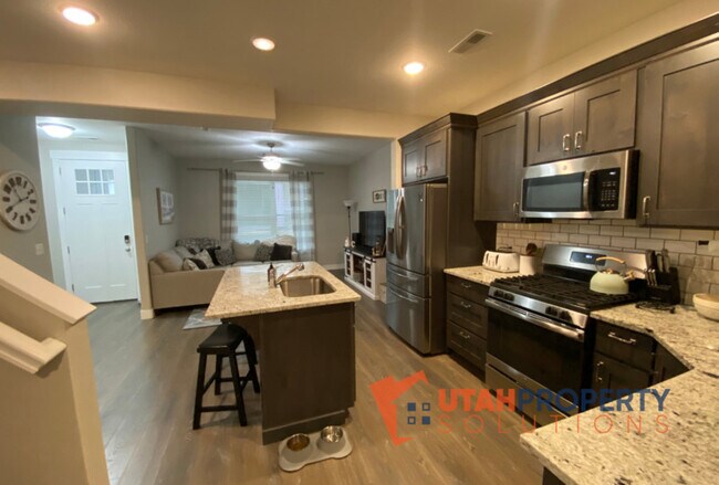 Building Photo - 12272 S Macdill Ct
