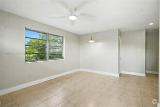 Building Photo - 2085 NE 169th St