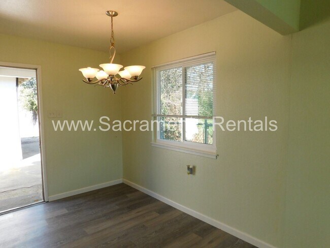 Building Photo - 2 br, 1 bath House - 3019 32nd Avenue