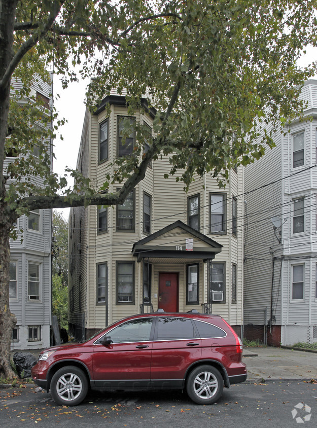 Foto del edificio - 114 Neptune Ave