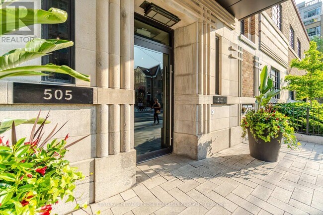 Photo du bâtiment - 505-505 Richmond St W