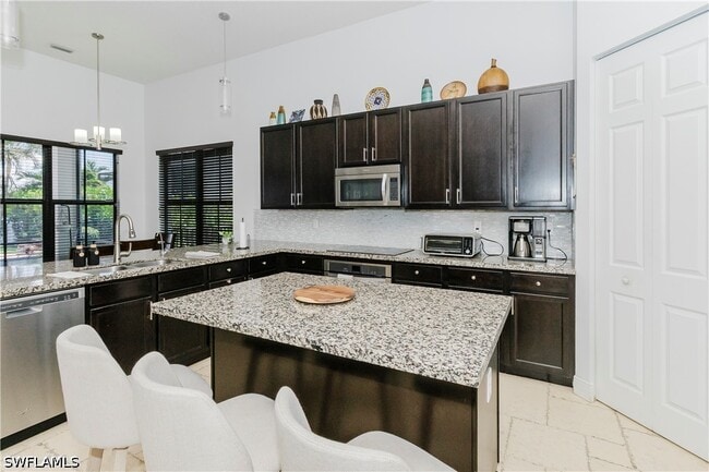 Building Photo - 5169 Roma St S