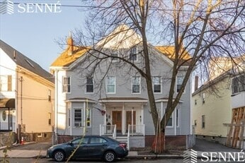 Foto principal - 19 Everett Ave