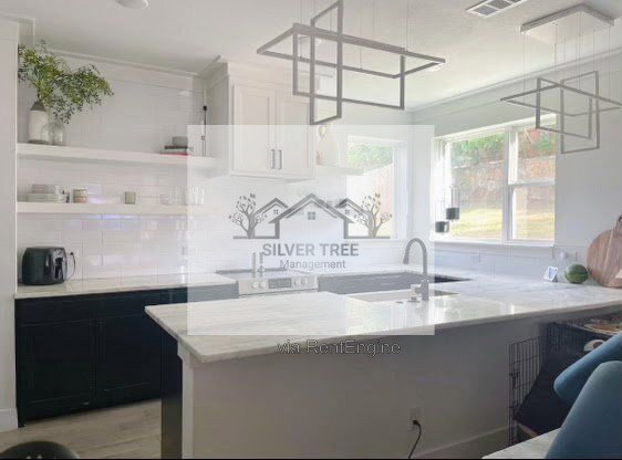 Foto del edificio - 9073 Quarry Hill Ct