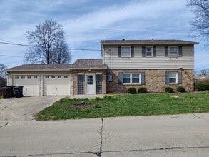 Building Photo - 61 Edwards Ave