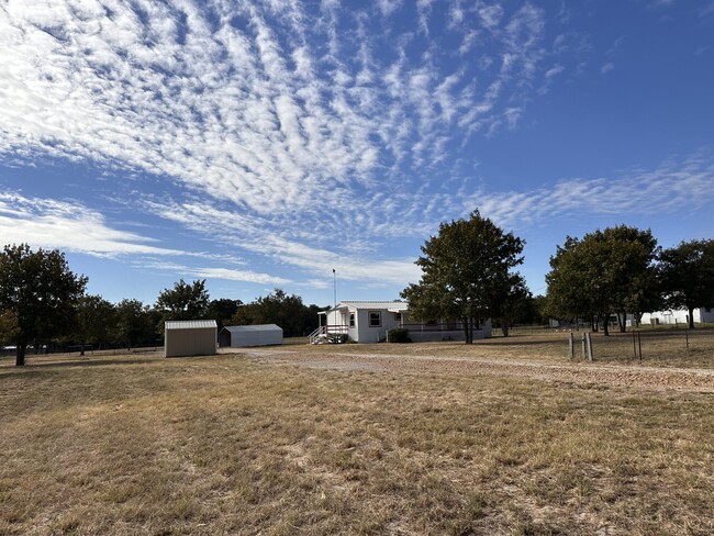 Building Photo - 227 Ranch Country Dr