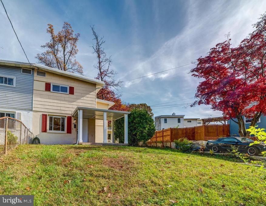 Foto principal - 10736 Maple St