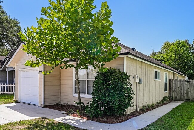Foto del edificio - 8790 Townsquare Dr S