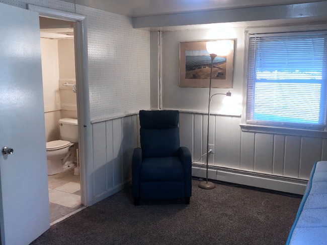 Foto del edificio - 3301 Powder Mill Rd