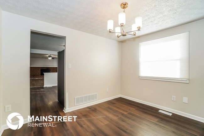 Building Photo - 4005 Vermilion Ave