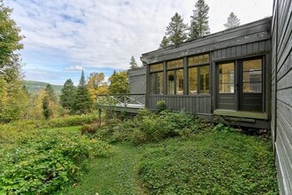 Building Photo - 765 Côte St Gabriel East