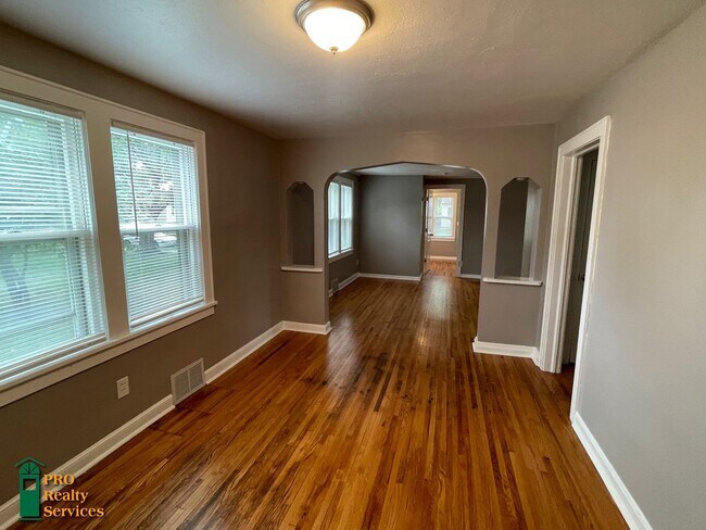 Foto del edificio - 2 Bedroom Home with a Fenced in Yard